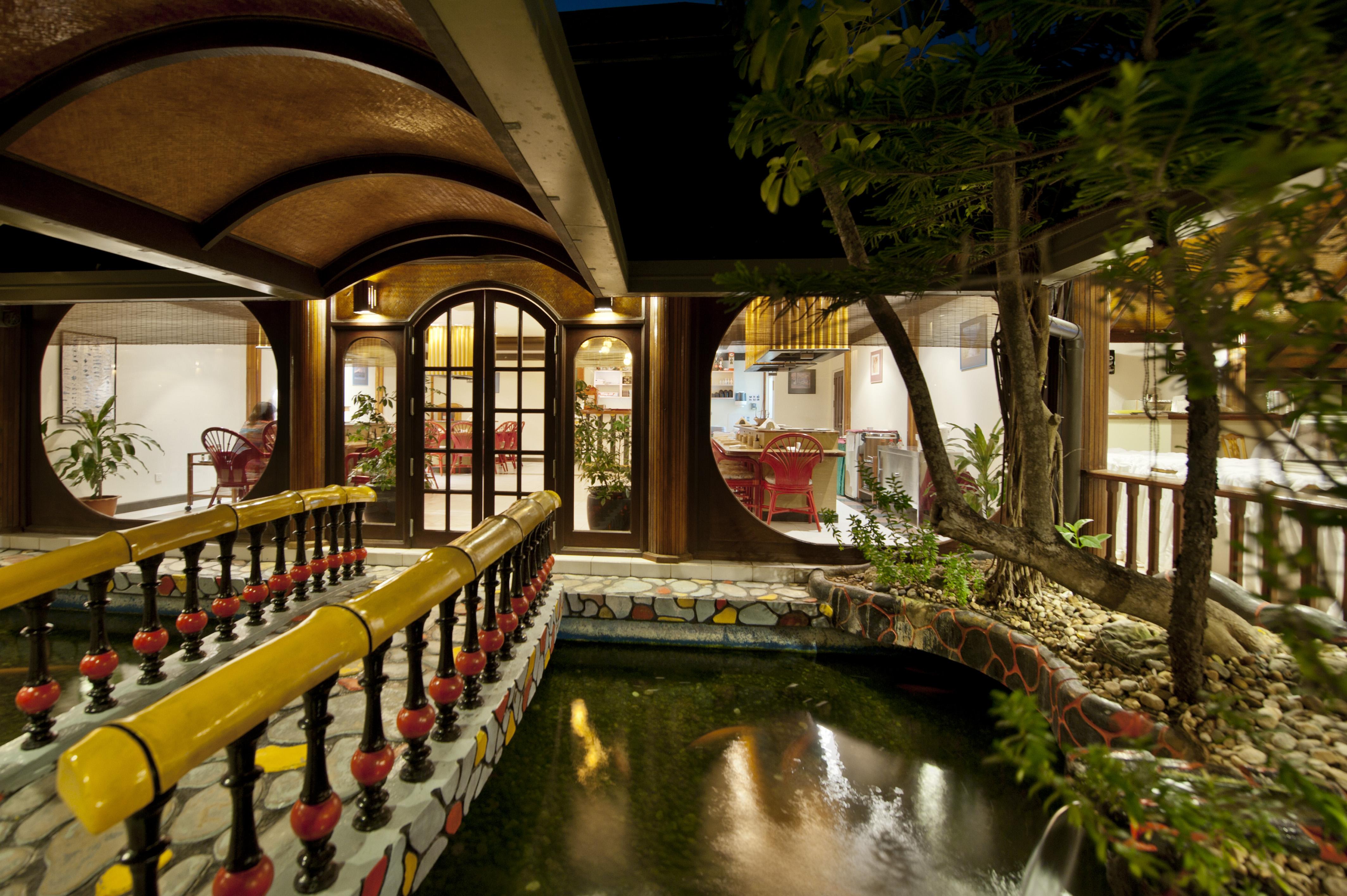 Villa Nautica Paradise Island Resort Himmafushi Esterno foto The lobby of the hotel